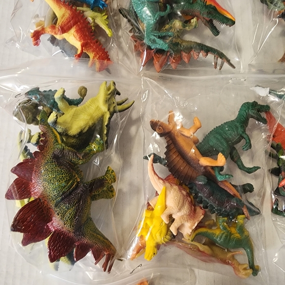 DINOSAUR BUNDLE LOT 3 bags - Picture 4 of 9